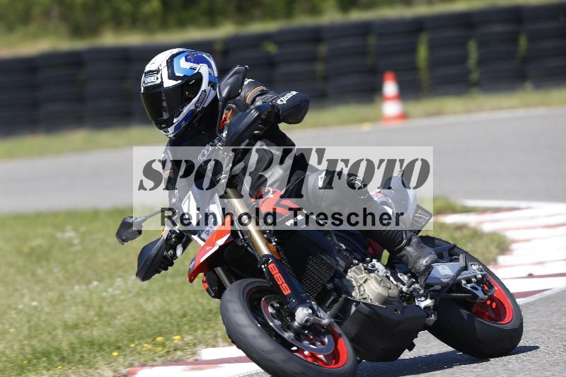 /Archiv-2025/48 25.08.2025 Cornu Master School ADR/blau-bleu/7